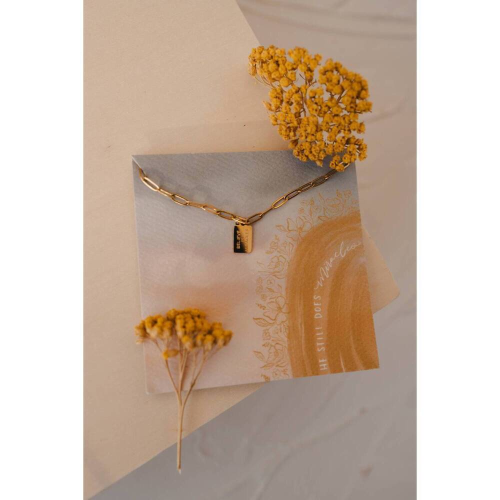 NEW DEAR HEART women's believe in miracles mini tag necklace in gold